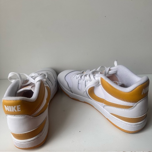 Nike Mac Attack Yellow & White Men’s Athletic Shoes Size:9.5 - Picture 6 of 11
